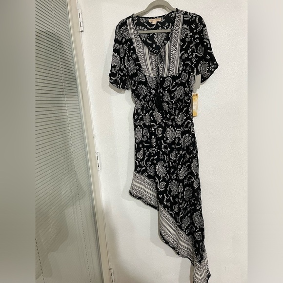 Green dragon, summer dress size small asymmetric black-and-white NWT size S - Picture 2 of 4